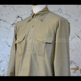 Chemise militaire kaki...