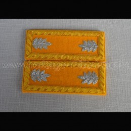 Épaulettes brodées de...