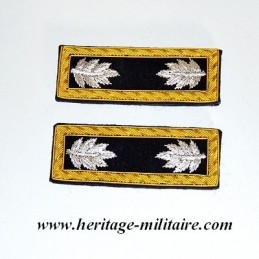 Staff shoulder boards