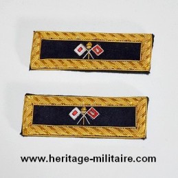 Signal shoulder boards