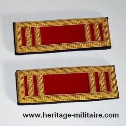 Artillery shoulder boards