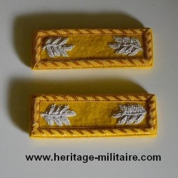 Cavalry shoulder boards