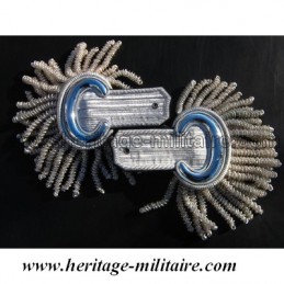 Officer parade shoulder scales silver with fringes