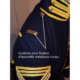 Sew the pair of attaching metal epaulets on the uniform.