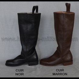 Cavalry boots model n°4 with round toe.