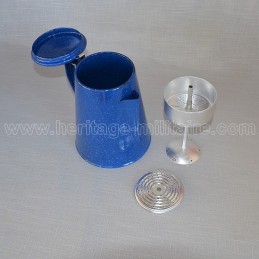 Cafetière en émail bleu