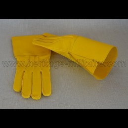 Gants de cavalerie en cuir jaune à crispins