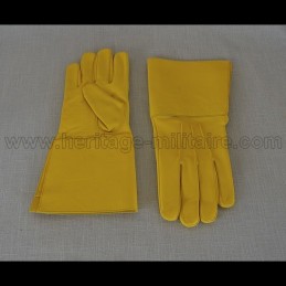 Gants de cavalerie en cuir jaune à crispins