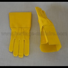 Gants de cavalerie en cuir jaune à crispins