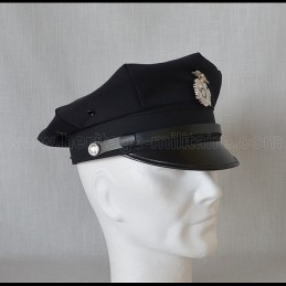 Casquette de policier avec visière et insigne